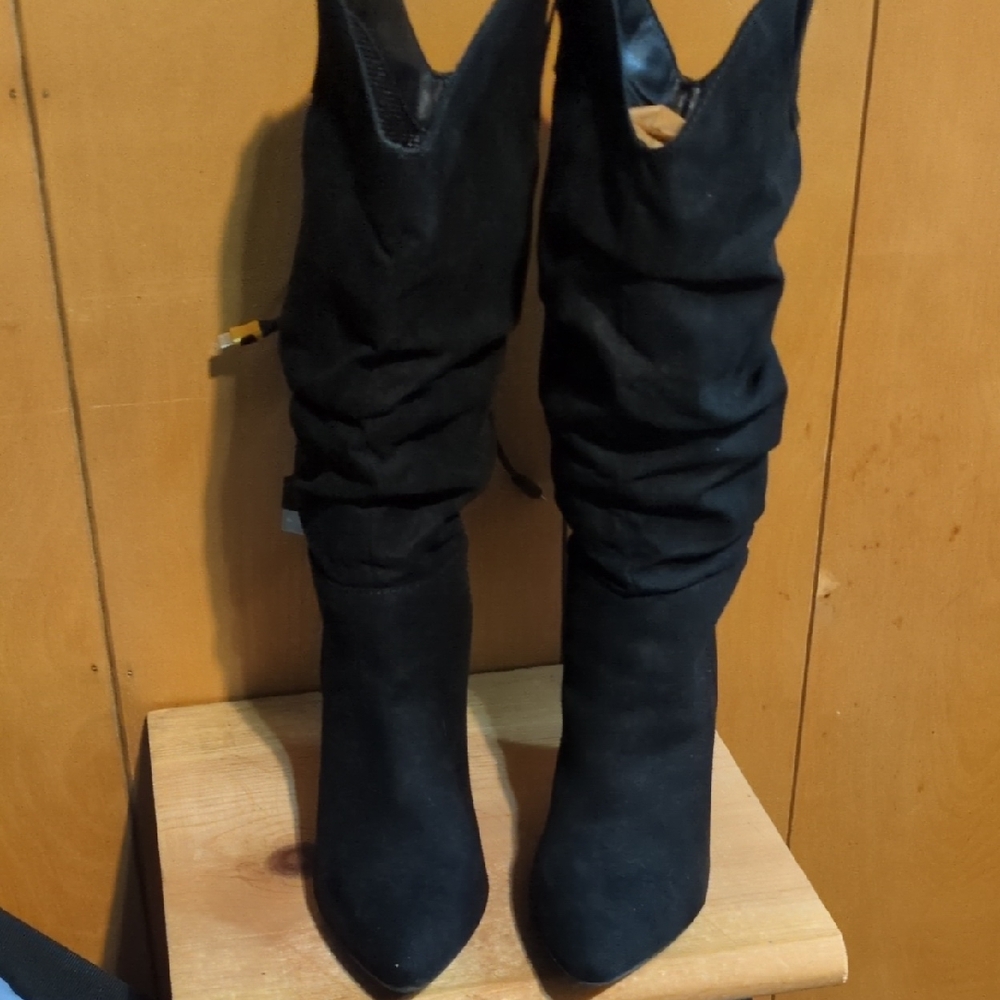 Elegant Black Suede Heeled Boots for Women
